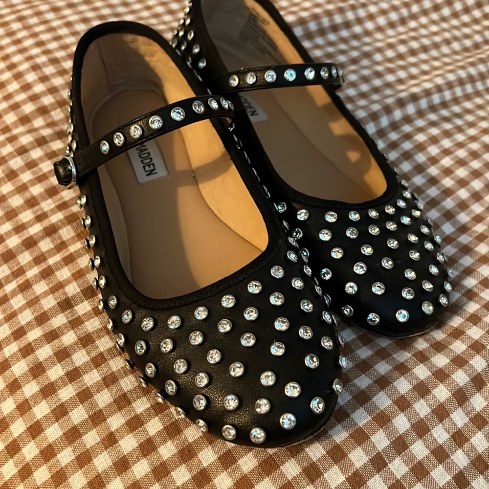 Steve Madden Studded Flats